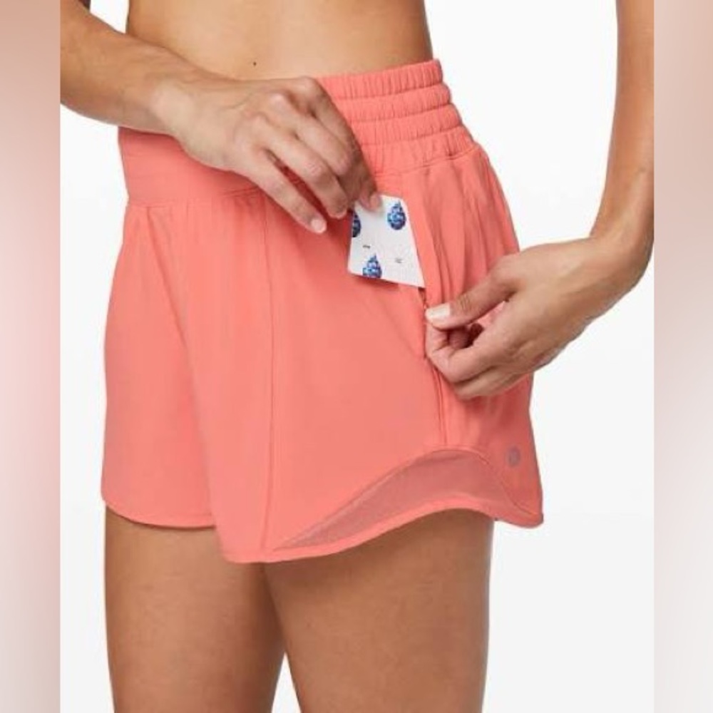 Lululemon Hotty Hot High-Rise Shorts, 4” Lined, Size 6, NWT